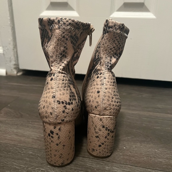 Steve Madden boots - Picture 2 of 4